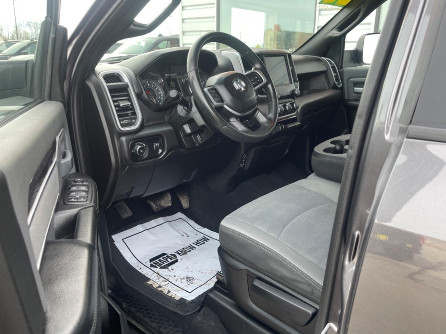 2022 GRAY /charcoal cloth RAM 2500 BIG HORN (3C6UR5DJ3NG) with an 6.4L engine, Automatic transmission, located at 1960 Industrial Drive, Wasilla, 99654, (907) 274-2277, 61.573475, -149.400146 - Photo#8